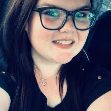 Denise Vining's Instagram, Twitter & Facebook