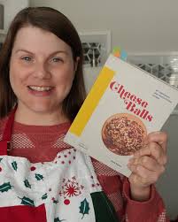 Today I'm cooking up a full 1970s dinner menu from Margo Oliver's Weekend  Magazine Menu Cookbook! You know I love a menu. If you're looking for some  new dinner ideas to add