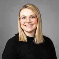 Stephanie Paulus's Instagram, Twitter & Facebook