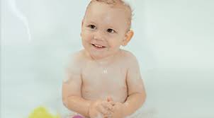 Es entsteht so quasi eine neue sehr große fontanelle im hinteren kopfbereich, die im laufe der jahre wieder zuwächst. Babyhaare Wachstum Pflege Schneiden Penaten De