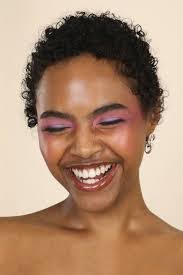 Emily Bloomer's Instagram, Twitter & Facebook