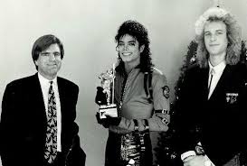 1990 Michael Jackson Was Presented The Video Vanguard Artist Of The Decade Award At The Mtv Video Music Awards 12 23 90 The Jacksons