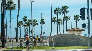The water i'm not sure just how dirty or clean it is bc when i compare it to all the other beaches in the area it has the same murky water, though here it is. Huntington Beach Will Sue Over Gov Newsom S Order To Close Oc Beaches Newport Beach May Follow