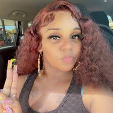 Livia Mitchell's Instagram, Twitter & Facebook