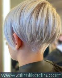 Katlı kesim, saç şekillendirme için bol miktarda esneklik ve çok yönlülük sağlarken, son yılların en çarpıcı kesimlerinden biri olarak kabul ediliyor. 2021 Bayan Kisa Sac Kesim Modelleri00006 Alimli Kadin