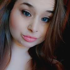 Actress Emily Perkins' roles in IT and Ginger Snaps