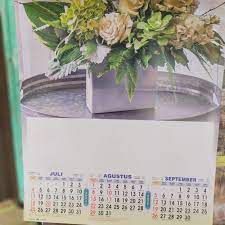 Berbagai informasi seputar contoh motif batik bunga yang mudah digambar dan taman. Kalender Dinding Triwulan Tahun 2021 Motif Bunga Shopee Indonesia