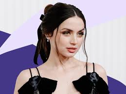 Hair Accessories Ruled At The SAG Awards With Ribbon-Wrapped Ponytails And  Gemstone Scrunchies