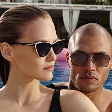 The hot felon has a new gig with Leo's ex