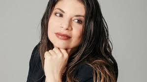 Julie Duvall's Instagram, Twitter & Facebook