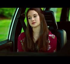 Shailene Woodley As Katrina Kat In White Bird In A Blizzard Her Hair Is Gorgeous Shailene Woodley Shailene Woodley Hair Shailene