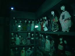 Gambar hantu pocong di parking apartment. Musim Panas Di Jepang Wajib Kunjungi 4 Rumah Hantu Ini