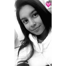 Estrella Chavez (@estrelluhhh)