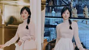 Song Hye Kyo Unggah Foto Ala Abg Penggemar Terkejut Dengan Proporsi Tubuhnya Viu