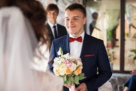 May 06, 2019 · they provide a handy place to tuck silverware, name cards, or anything else you want to include at each place setting. The Three Ways To Fold A Pocket Square For A Wedding The English Wedding Blog