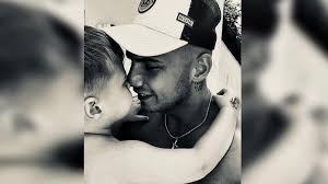 For the occasion, the singer even interrupted his instagram break. Pietro Lombardi Emotionale Worte Zum Ersten Schultag Von Alessio