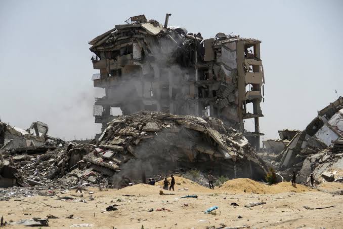 In pictures: In the rubble of Gaza - April 26, 2024 | Reuters