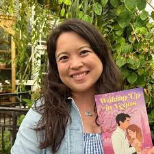 Can someone please open a romance bookstore in the Bay Area (East Bay  preferred)? I'm having so much fomo with all of these great romance  bookstores elsewhere!