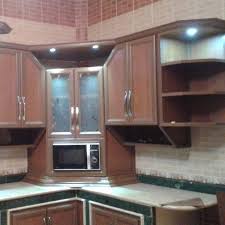 تم تركيب دولاب مطبخ خشبي جلدي وبيج هاي ابراهيم اليمني لصناعة دواليب مطابخ