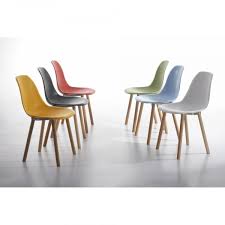 By selecting a range of subtle muted tones and positive accent colours, our eames chairs beautifully blend together, complementing almost any interior. Black Copenhagen Dining Chair Cafe Chairs Cult Uk