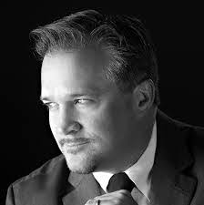 Einab Weingarten's Instagram, Twitter & Facebook