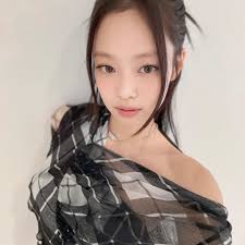 DEVOURED IT❤️‍🔥 ——— follow @jenninisworld ♡ ——— tags🏷🌸 #fypage  #reelsinstagram #jennie #jenniekim #jennierubyjane #nini #jisoo #kimjisoo  #jichu #sooyaaa #rosé #roseannepark #parkchaeyoung #rosie #rosesarerosie  #lalisa #lisa #lili #lalisamanoban ...