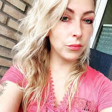 Lilabeauty by Maddy Jagenburg