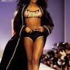 Campbell was one of six models of her generation declared supermodels by the fashion industry and the international press. Https Encrypted Tbn0 Gstatic Com Images Q Tbn And9gcqf38lisad40nbabltnkxqyafyo6z1m1g Igoyvbt3d5bourtrm Usqp Cau