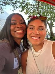 What a weekend at the Tennessee Valley Fair! I met long time Good Morning  Tennessee viewer “Momma” Jane who said she makes the BEST funnel cakes. She  was correct. 😆 I ran