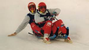 Diese verschiedenheit führt zu einem anderem lenkverhalten sowie geschwindigkeitslevel. Rodeln Und Schlittenfahren Im Salzkammergut