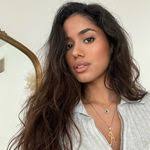 Alexxis Lopez's Instagram, Twitter & Facebook