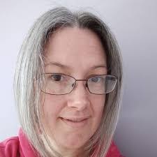 Niki Barton's Instagram, Twitter & Facebook