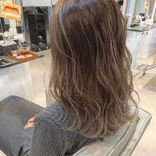 セミロング ハイライト バレイヤージュ グラデーションカラー ヘアスタイルや髪型の写真 画像 ヘア アイディア 美髪 ヘアスタイリング