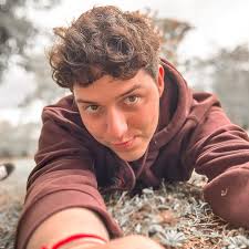 ola cómo tas? yo toi feliz