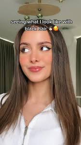 Discovering your best hair color: Black Hair Try-On