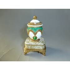 Choose your melody from our tune list, at no additional cost. Vintage Igor Gold Gilt Green Cats Eye Gem Jewelry Case Minature Music Box On Ebid Ireland 166372735