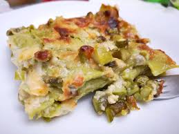 Il pasticcio di asparagi è un piatto adatto a tanti tipi di menù, poiché si lega bene sia ad ingredienti rustici e dal sapore intenso, sia a quelli più delicati e dal gusto leggero. Lasagne Verdi Con Asparagi E Gorgonzola Semplicemente In Tavola