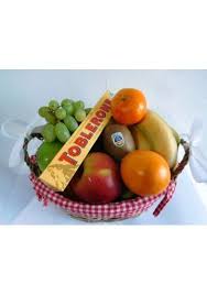 Livraison Corbeilles De Fruits Frais Anniversaire Naissance Bapteme Fruit Geschenkmanden