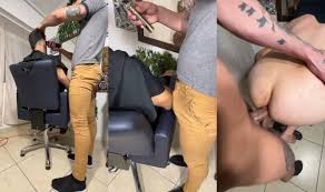 Edu Scott - Barber Shop Putao - Putinho - Vídeos Gays | Sexo Gay | Porno  Gay | Gay Amauter