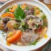 Rebus air dan masukkan daging, masak hingga matang. 1