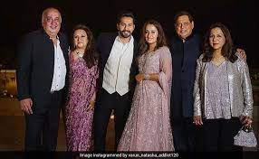 Varun Dhawan Natasha Dalal S Cocktail Party Was A Night To Remember Inside Pics Varun dhawan and natasha dalal are set to tie the knot on january 24 in alibaug. varun dhawan natasha dalal s cocktail