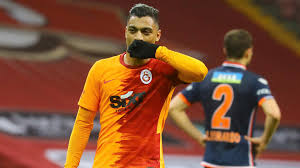 Galatasaray 'ın mısırlı oyuncusu mostafa mohamed , dinamo bükreş ile oynanan hazırlık maçının 4'üncü dakikasında sakatlanarak oyuna devam edemedi. Canli Galatasaraylilara Ozel Derbi Gunu Haberleri Mackolik Com