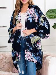 Quelle que soit la saison, passez des nuits douces et paisibles dans un pyjama pour femme confortable. Oversized Kimono Jacket Floral Printed Sleeved Cover Ups Sponsored Jacket Spon Floral Oversized Kimono Idees De Mode Kimono Floral Style Noir