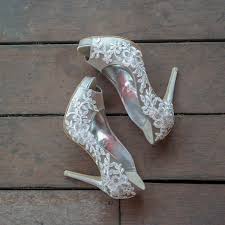 Untuk yang memilih hantaran kahwin yang wajib tetapi masih lagi bajet berpatutan anda boleh ikuti tips dan panduan yang dikongsikan di bawah ini Kasut Pengantin Perempuan Wedding Shoes Bridal Shoes 6