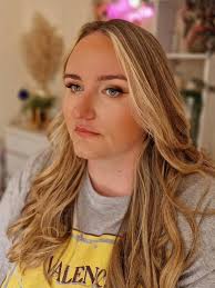 🤍 B O B B Y A N N 🤍 Another one of my regulars 😍 She wanted a light base  this time with smokey eyes. How beautiful does she look. I