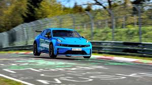 Blauwe schicht pakt 2 indrukwekkende Nurburgring records