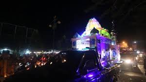 Berikut adalah bacaan takbiran lengkap dalam bahasa arab, transliterasi latin, beserta artinya dalam bahasa indonesia. Mobil Hias Meriahkan Pawai Malam Takbiran Idul Adha 2019 Haluan Riau