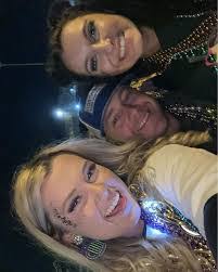 Cassie Hutton's Instagram, Twitter & Facebook