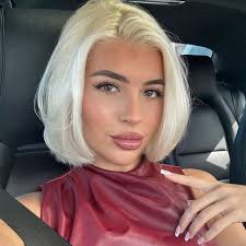 MOMO (@momomoss) • Instagram photos and videos