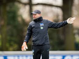 Despite producing more bundesliga clubs than any other german city, berlin derbies have been a rarity during the history of the current german top division. Hertha Berlin Fire Goalkeeper Coach Over Homophobic Comments Thescore Com